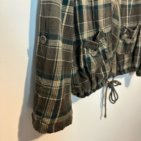 AE Sport Green Plaid Lightweight Jacket - Picture 5 of 9